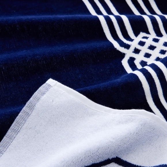 Hudson Park Collection Marittima Beach Towel - Exclusive - Picture 3 of 4